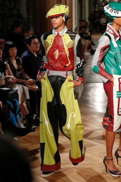 Look 43